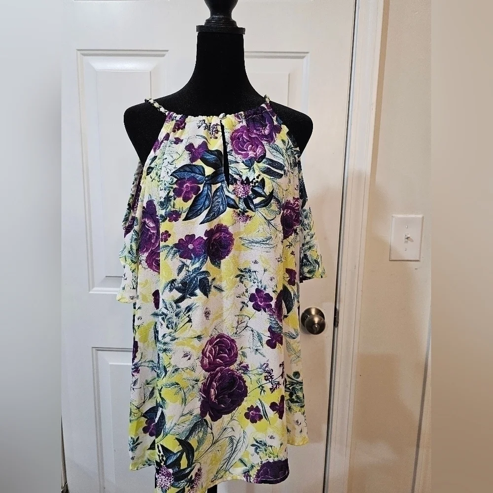Torrid top size 1 - Picture 3 of 15